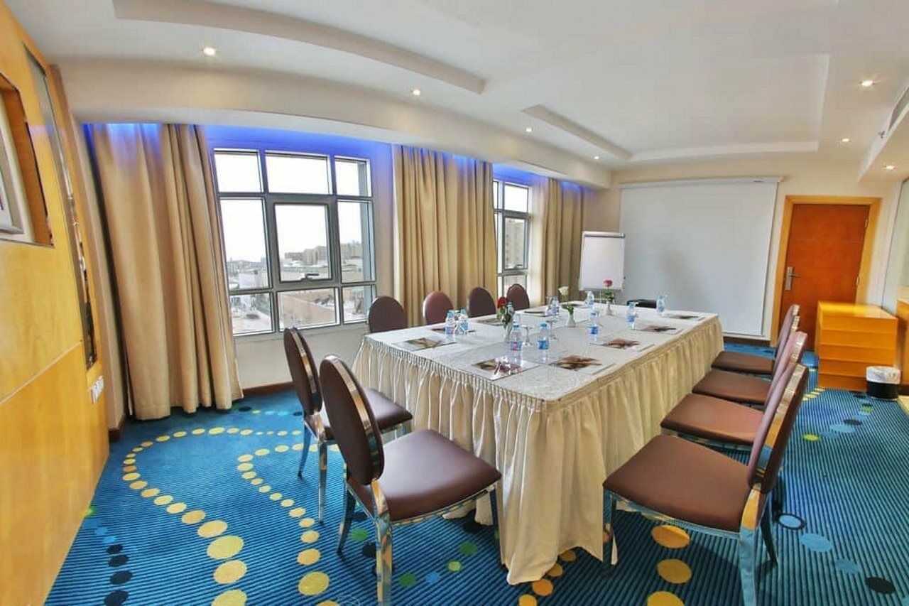 Warwick Al Dabab Riyadh Exteriör bild